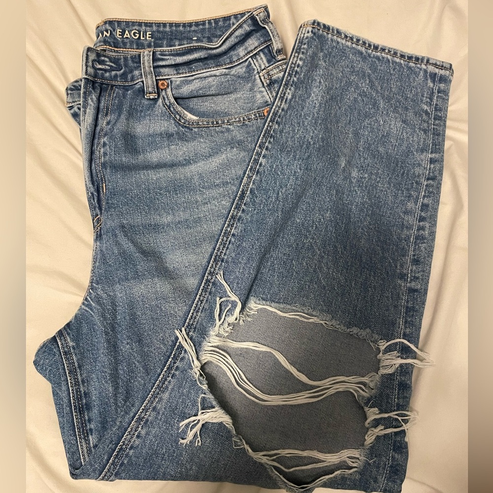 American Eagle mom jeans